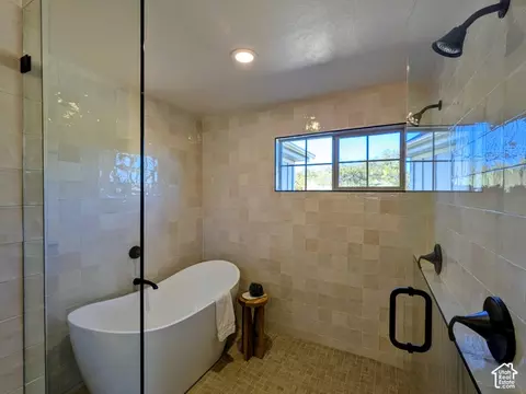 Bath - 3726 S Mapleton Estates Dr, Mapleton, UT 84664 photo 1 of 4