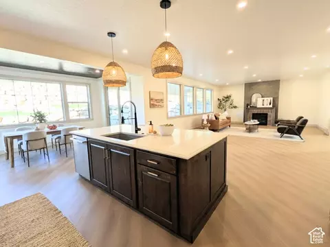 Kitchen - 3726 S Mapleton Estates Dr, Mapleton, UT 84664 photo 2 of 2