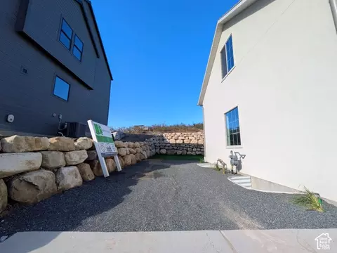 Exterior - 3726 S Mapleton Estates Dr, Mapleton, UT 84664 photo 6 of 6