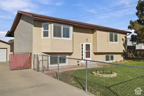 5808 S Salem Ave, Salt Lake City, UT 84118