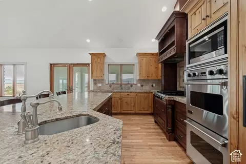 Kitchen - 2568 N Lake Mountain Rd, Eagle Mountain, UT 84005 photo 5 of 7