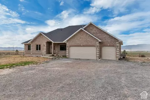 Exterior - 2568 N Lake Mountain Rd, Eagle Mountain, UT 84005 photo 2 of 2