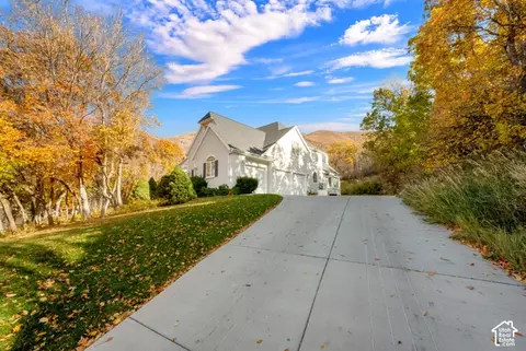 4503 Crystal Hill Cir, Salt Lake City, UT 84108