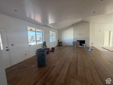 Living - 21 S Constitution Dr, Roosevelt, UT 84066 photo 1 of 2