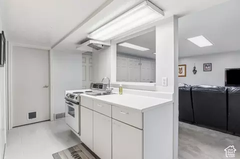 Kitchen - 1513 E 5975 S, Holladay, UT 84121 photo 4 of 4