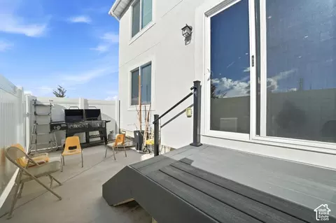 Exterior - 206 E Broken Arrow Ave, Tooele, UT 84074 photo 1 of 2