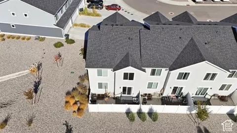 View/Area - 206 E Broken Arrow Ave, Tooele, UT 84074 photo 4 of 6