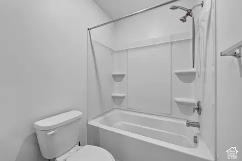 Bath - 206 E Broken Arrow Ave, Tooele, UT 84074 photo 2 of 3