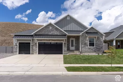 894 S Crest Dale Ln, Santaquin, UT 84655