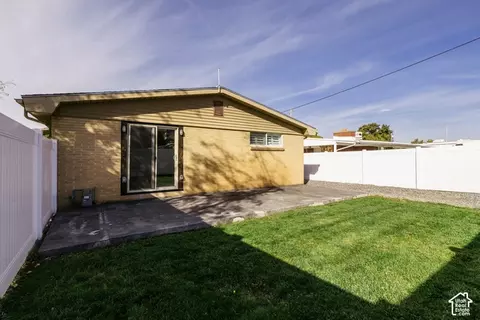 Exterior - 360 W 1450 N, Bountiful, UT 84010 photo 3 of 8