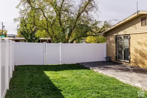 Exterior - 360 W 1450 N, Bountiful, UT 84010 photo 4 of 8