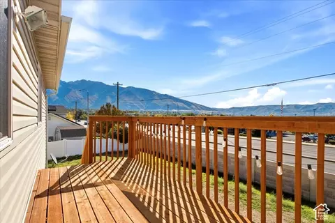 Exterior - 674 E Abottsford Ct S, Sandy, UT 84070 photo 2 of 7