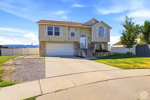 Exterior - 674 E Abottsford Ct S, Sandy, UT 84070 photo 7 of 7