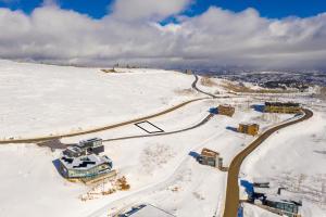 8434 E Copper Crest Rd, Eden, UT 84310 photo 1