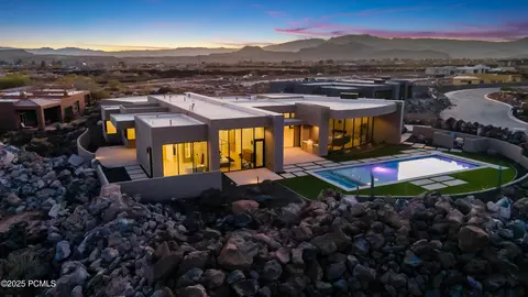 2031 N Lava Rock Cir, Saint George, UT 84770