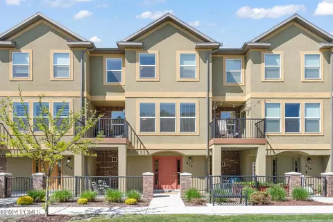 674 E Moray Hill Ct, Draper, UT 84020 photo 1