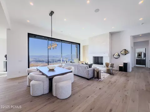 Dining - 2132 E Outlaw Rd, Hideout, UT 84036 photo 1 of 2