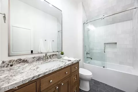 Bath - 618 S Fox Den Rd, Midway, UT 84049 photo 10 of 10