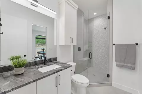 Bath - 2280 E Outlaw Rd, Hideout, UT 84036 photo 1 of 5