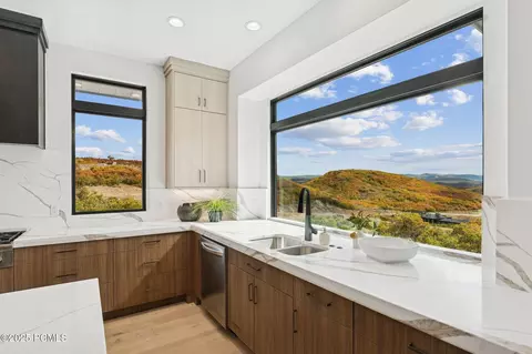 Kitchen - 2280 E Outlaw Rd, Hideout, UT 84036 photo 2 of 5