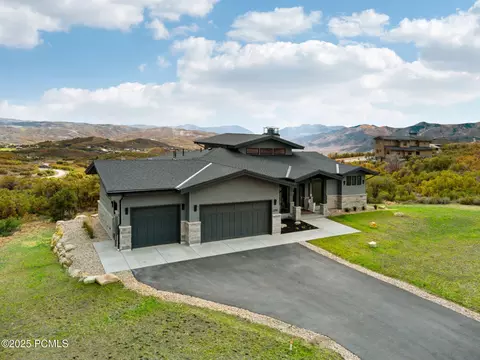 Exterior - 2280 E Outlaw Rd, Hideout, UT 84036 photo 2 of 15