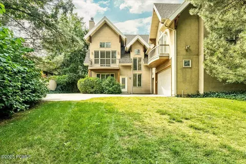 Exterior - 4757 S Meadowview Rd, Murray, UT 84107 photo 5 of 9