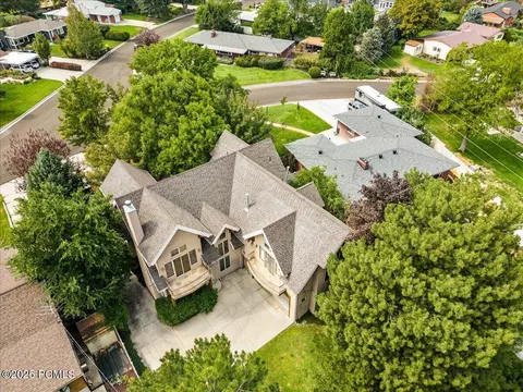 View/Area - 4757 S Meadowview Rd, Murray, UT 84107 photo 1 of 6