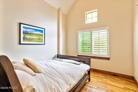 Bedroom - 4757 S Meadowview Rd, Murray, UT 84107 photo 9 of 10