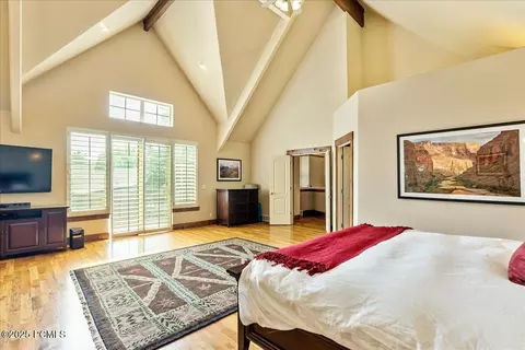 Bedroom - 4757 S Meadowview Rd, Murray, UT 84107 photo 8 of 10