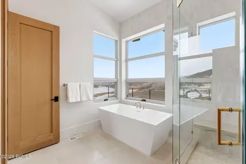Bath - 2105 E Paddleboard Way, Kamas, UT 84036 photo 8 of 13