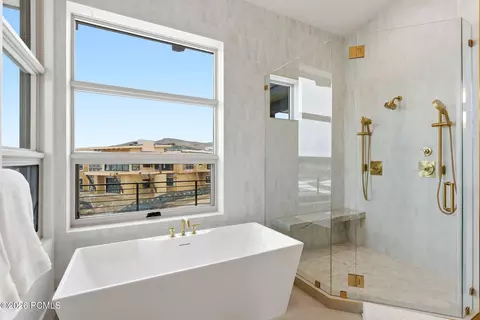 Bath - 2105 E Paddleboard Way, Kamas, UT 84036 photo 9 of 13