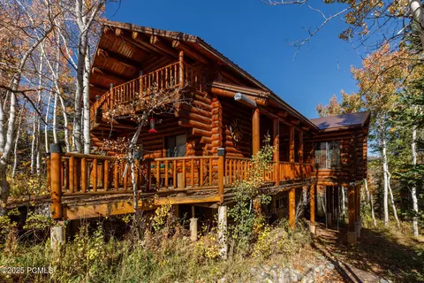 10964 N Chukar Point Dr, Huntsville, UT 84317