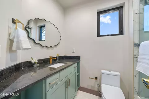 Bath - 10646 N Reflection Rdg, Hideout, UT 84036 photo 1 of 8