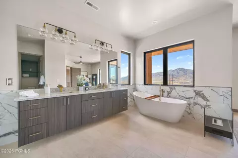 Bath - 10646 N Reflection Rdg, Hideout, UT 84036 photo 6 of 8