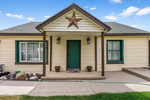 9547 N Canyon Rd, Cedar Hills, UT 84062