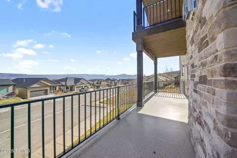 Exterior - 1085 Olympic Cir, Midway, UT 84049 photo 5 of 8