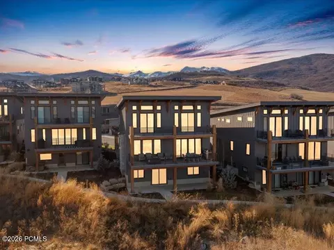 746 E 6300 East E, Huntsville, UT 84317