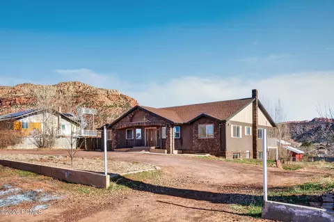 Exterior - 640 N Juniper St, Hildale, UT 84784 photo 14 of 14