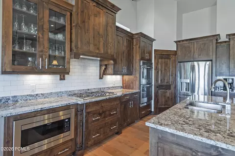 Kitchen - 1375 Lasso Trl, Hideout, UT 84036 photo 3 of 5