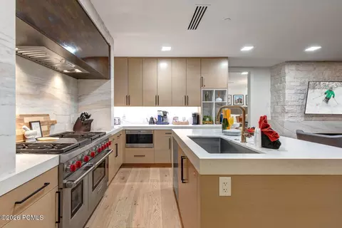 7697 Village Way #103, Park City, UT 84060