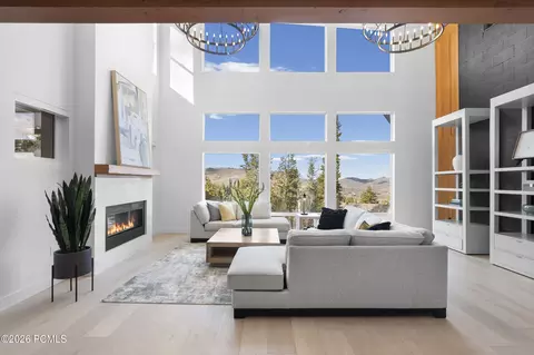 200 Matterhorn Dr, Park City, UT 84098