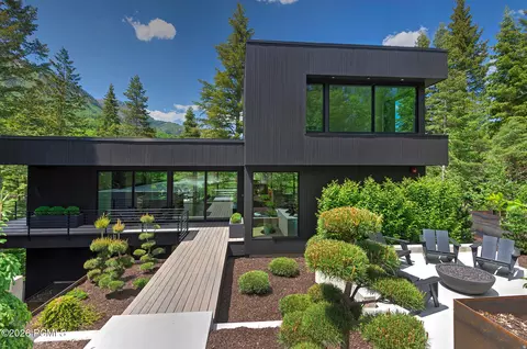 3011 E Ridge Top Rd, Provo, UT 84604