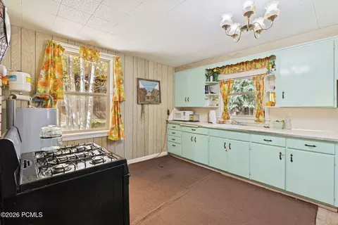 Kitchen - 95 Black Diamond Rd, Helper, UT 84526 photo 4 of 4