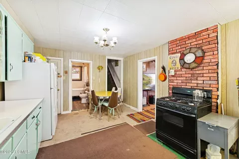 Kitchen - 95 Black Diamond Rd, Helper, UT 84526 photo 3 of 4