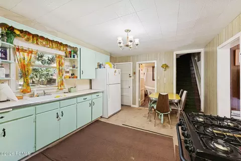 Kitchen - 95 Black Diamond Rd, Helper, UT 84526 photo 2 of 4