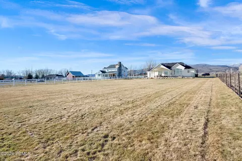 Exterior - 352 E Boulderville Rd, Oakley, UT 84055 photo 12 of 12