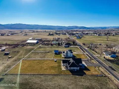 View/Area - 352 E Boulderville Rd, Oakley, UT 84055 photo 8 of 9