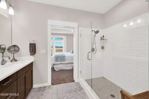 Bath - 352 E Boulderville Rd, Oakley, UT 84055 photo 1 of 4