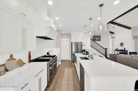 Kitchen - 352 E Boulderville Rd, Oakley, UT 84055 photo 3 of 5