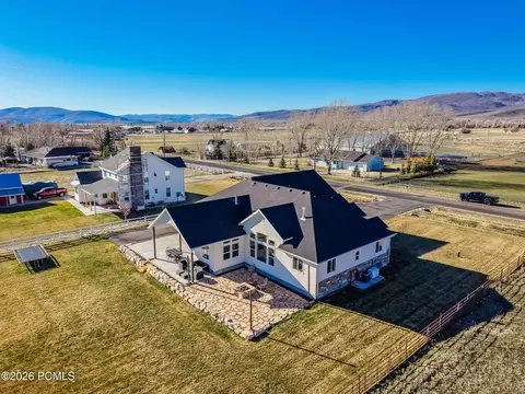 View/Area - 352 E Boulderville Rd, Oakley, UT 84055 photo 2 of 9